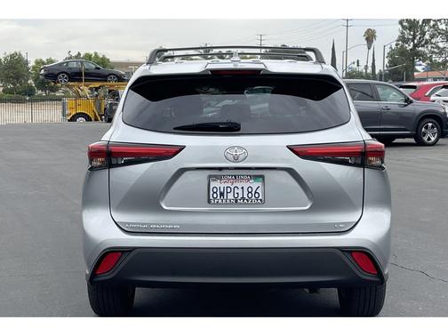 Celestial Silver Metallic 2021 Toyota Highlander LE