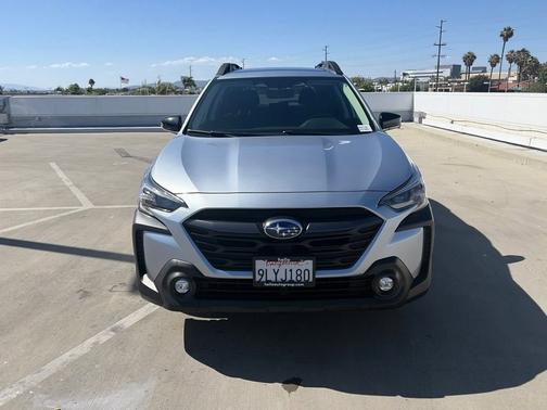 Ice Silver Metallic 2024 Subaru Outback Premium