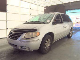 2005 Chrysler Town & Country Limited
