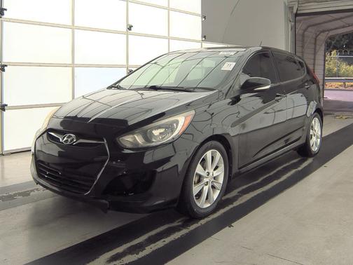 2013 Hyundai Accent SE