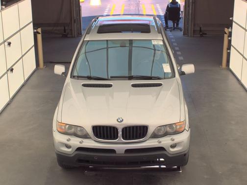 2005 BMW X5 3.0i