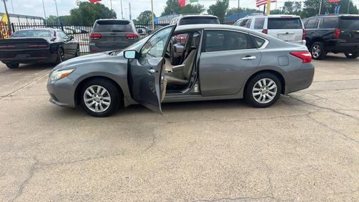 Gun Metallic 2016 Nissan Altima 2.5 S