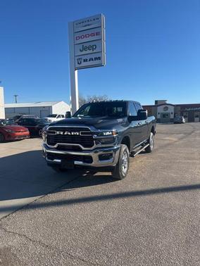 2026 RAM 2500 Tradesman Crew Cab 4x4 6'4' Box