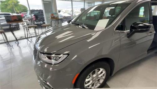 2025 Chrysler Pacifica L