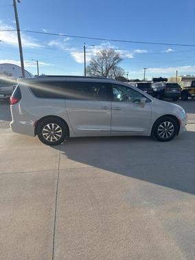 2020 Chrysler Pacifica Touring-L Plus