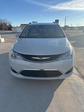 2020 Chrysler Pacifica Touring-L Plus