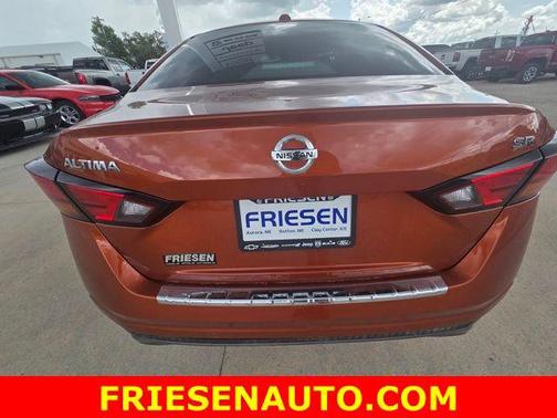 2022 Nissan Altima SR FWD
