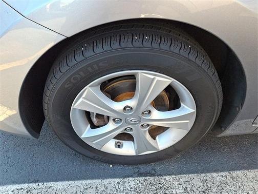 2013 Hyundai ELANTRA GS