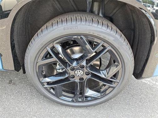 2025 Volkswagen Tiguan 2.0T SE R-Line Black