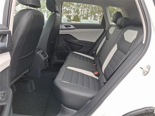 2025 Volkswagen Taos 1.5T SEL