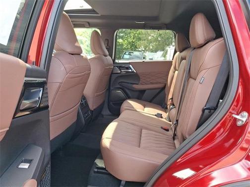 2025 Mitsubishi Outlander SEL