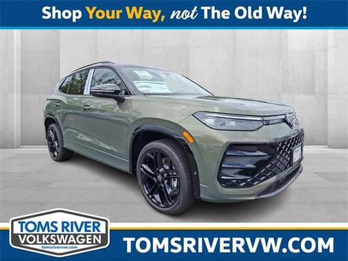 2025 Volkswagen Tiguan 2.0T SE R-Line Black