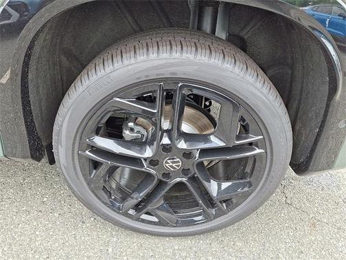 2025 Volkswagen Tiguan 2.0T SE R-Line Black