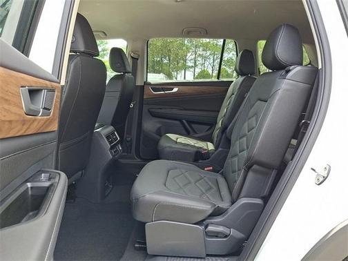 2025 Volkswagen Atlas 2.0T SE