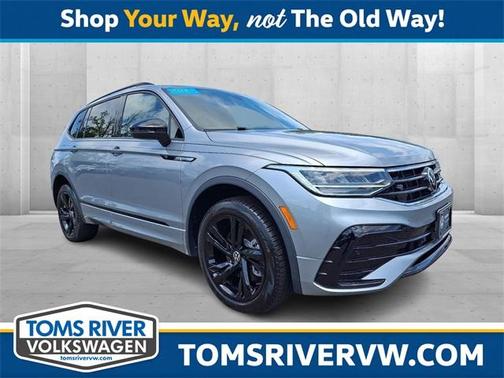 2023 Volkswagen Tiguan 2.0T SE R-Line Black
