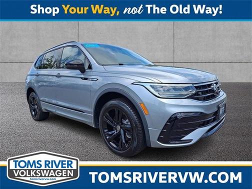 2023 Volkswagen Tiguan 2.0T SE R-Line Black