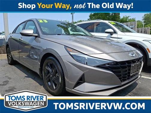 2023 Hyundai ELANTRA SEL