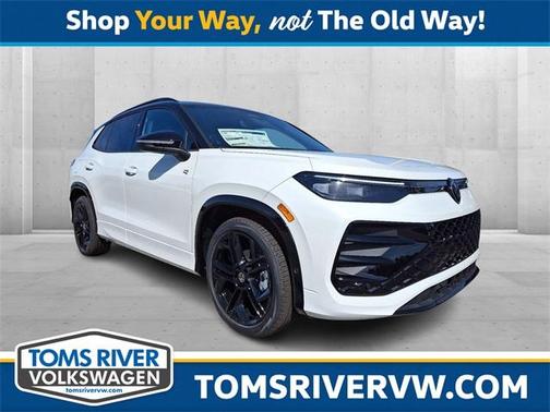 2025 Volkswagen Tiguan 2.0T SE R-Line Black