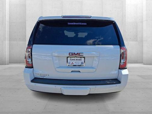 White Frost Tri-Coat 2019 GMC Yukon SLT