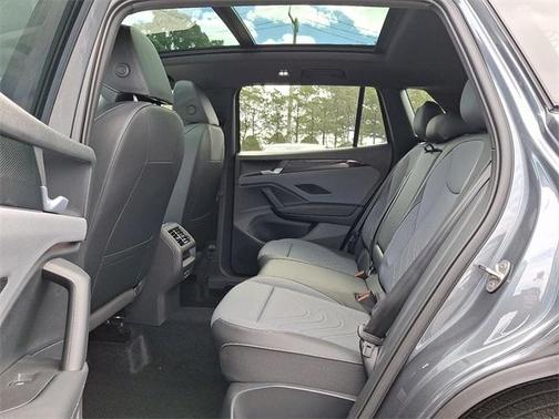 2025 Volkswagen Tiguan 2.0T SE R-Line Black