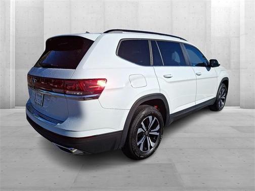 2024 Volkswagen Atlas 2.0T SE