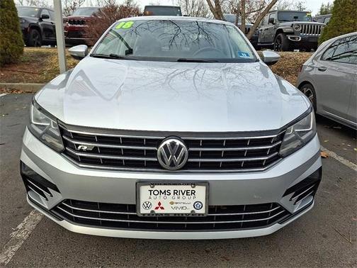 2018 Volkswagen Passat 2.0T R-Line