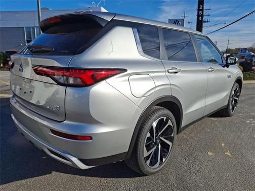2025 Mitsubishi Outlander PHEV SE