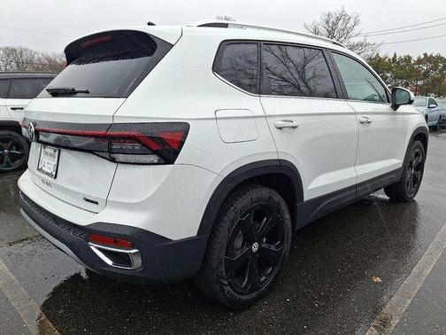 2025 Volkswagen Taos 1.5T SEL