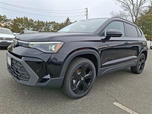 2025 Volkswagen Taos 1.5T SE Black