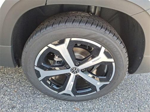 2025 Volkswagen Taos 1.5T SEL