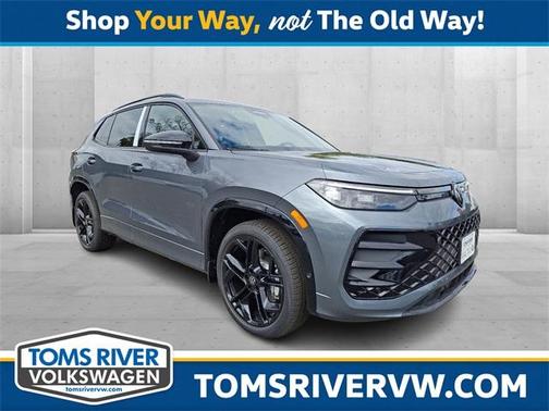 2025 Volkswagen Tiguan 2.0T SE R-Line Black