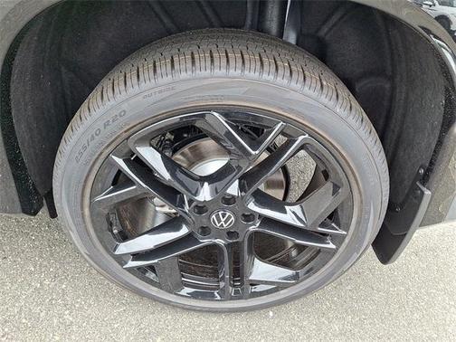 2025 Volkswagen Tiguan 2.0T SE R-Line Black