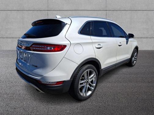 2015 Lincoln MKC Base