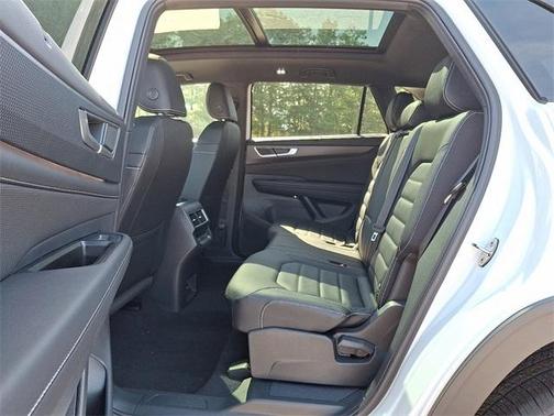 2026 Volkswagen Atlas Cross Sport 2.0T SEL R-Line Black