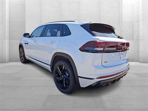 2026 Volkswagen Atlas Cross Sport 2.0T SEL R-Line Black
