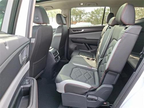 2025 Volkswagen Atlas 2.0T Peak Edition