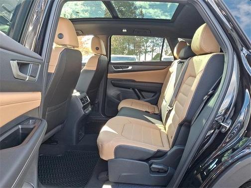 2026 Volkswagen Atlas Cross Sport 2.0T SEL R-Line Black