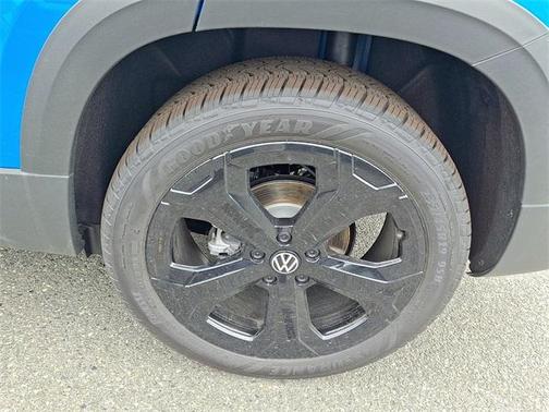 2025 Volkswagen Taos 1.5T SEL