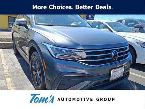 Platinum Gray Metallic 2023 Volkswagen Tiguan 2.0T SE
