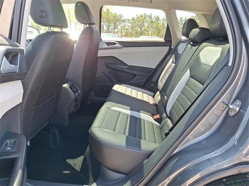 2025 Volkswagen Taos 1.5T SEL