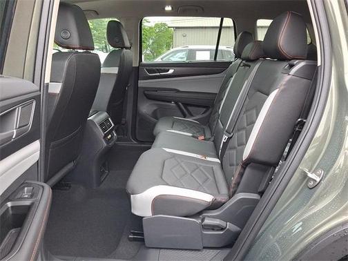 2025 Volkswagen Atlas 2.0T Peak Edition