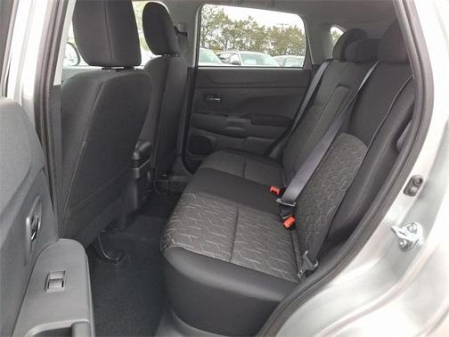 2025 Mitsubishi Outlander Sport 2.0 LE