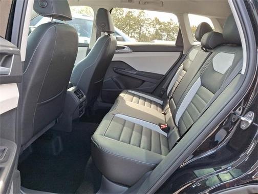 2025 Volkswagen Taos 1.5T SEL