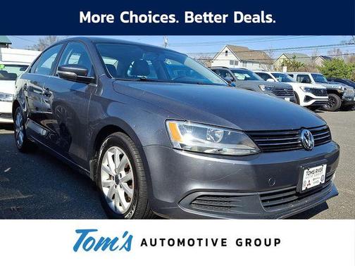 Gray 2013 Volkswagen Jetta SE
