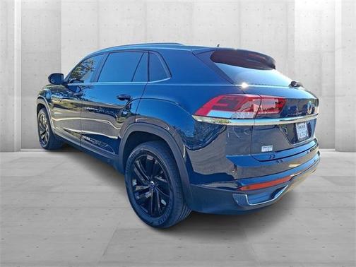 2022 Volkswagen Atlas Cross Sport 2.0T SE w/Technology