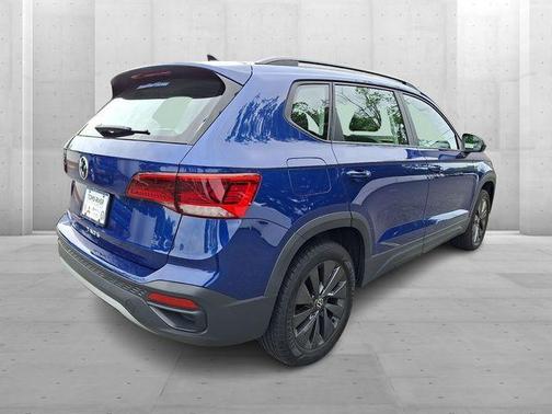 Blue Dusk 2024 Volkswagen Taos 1.5T S