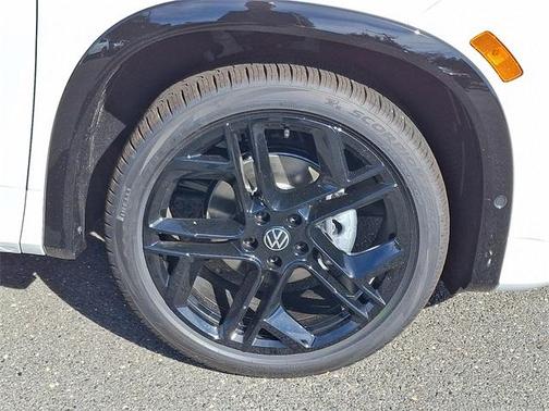 2025 Volkswagen Tiguan 2.0T SE R-Line Black