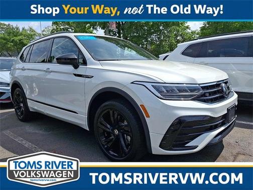 2024 Volkswagen Tiguan 2.0T SE R-Line Black