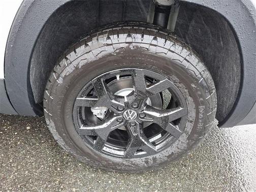 2025 Volkswagen Atlas 2.0T Peak Edition