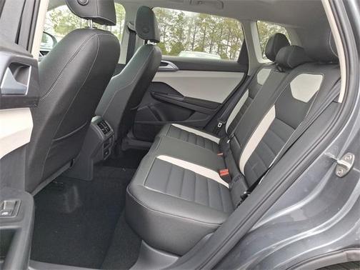 2025 Volkswagen Taos 1.5T SEL